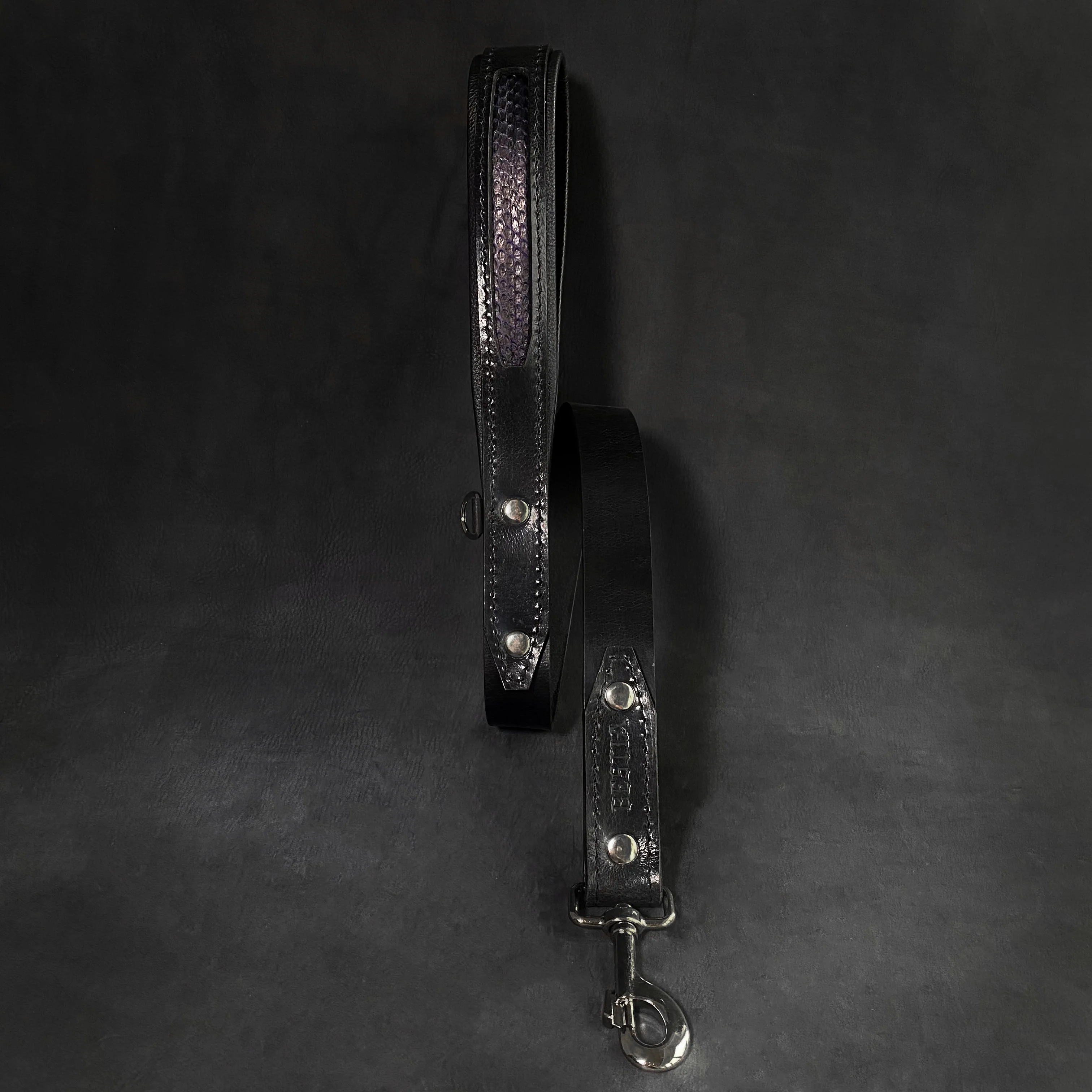 The ''Indigo'' collar - Image 4